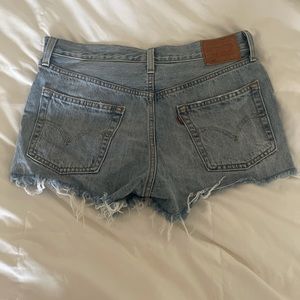 Levi’s Women 27” shorts